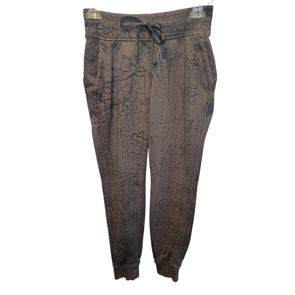 Lululemon Womens Grey Scuba High-Rise Crackle Print Jogger Pants 4 Athleisure